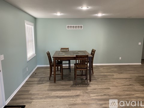 516 SE Bayberry Ln 2 Beds Apartment for Rent