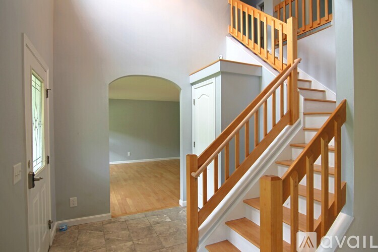 248 Colchester Road 4 Beds Single Family Home for Rent - Photo gallery 3