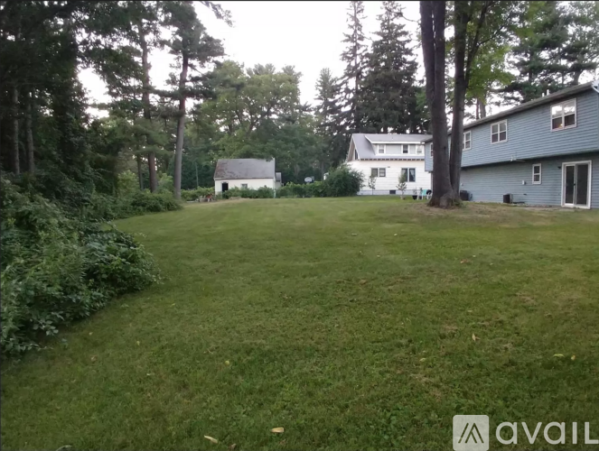 75 Elsmere Avenue 3 Beds Townhouse for Rent - Photo gallery 3