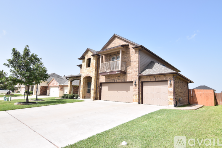 1114 Iron Glen Dr 5 Beds Single Family Home for Rent - Photo gallery 3