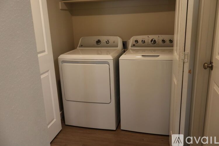1120 Seals St 3 Beds Apartment for Rent - Photo gallery 3