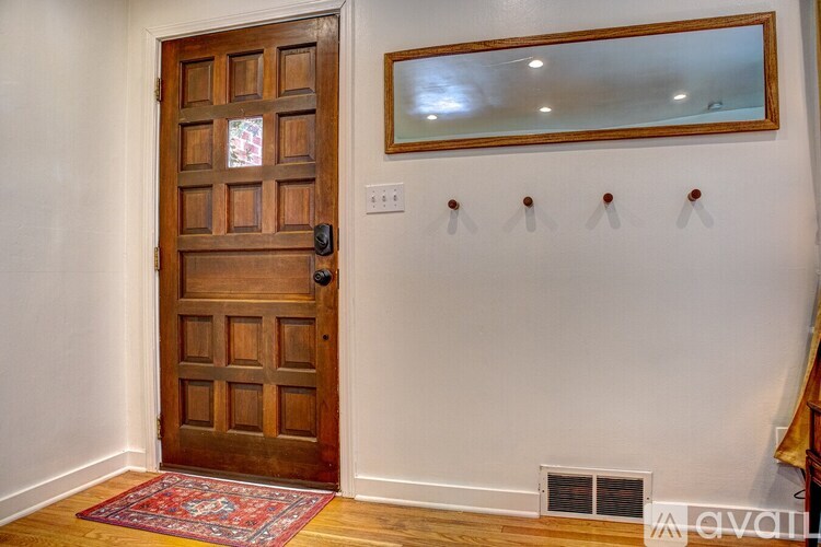 409 Wickham Road 4 Beds Single Family Home for Rent - Photo gallery 3