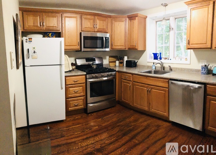 419 Falmouth Road 2 Beds Apartment for Rent - Photo gallery 3
