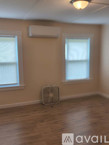 83 High St 3 Beds Townhouse for Rent - Photo gallery 3
