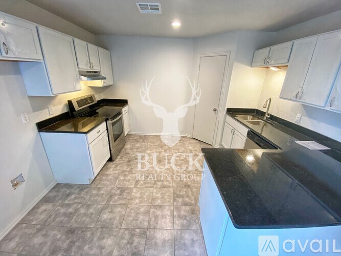 11300 Cimarron Dr 3 Beds Single Family Home for Rent - Photo gallery 3