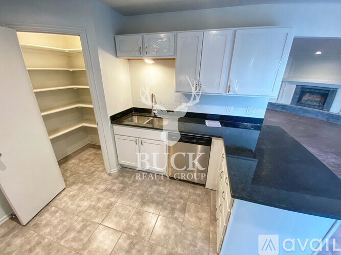 11300 Cimarron Dr 3 Beds Single Family Home for Rent - Photo gallery 4