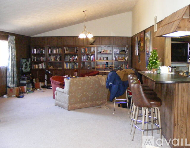 930 Afton Rd 4 Beds Single Family Home for Rent - Photo gallery 4