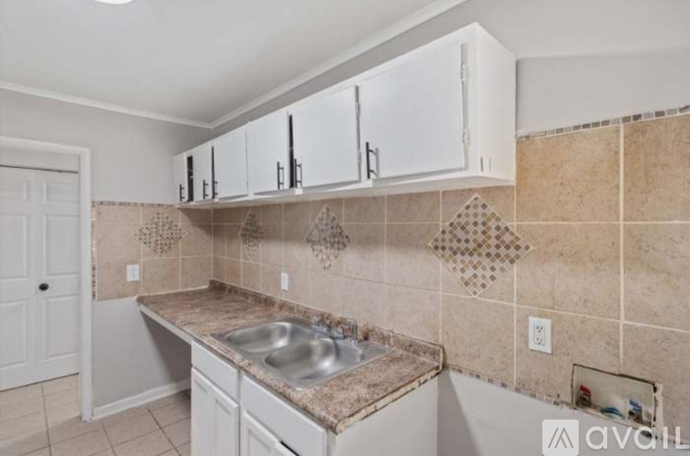 2314 Pendleton Street 3 Beds Single Family Home for Rent - Photo gallery 3