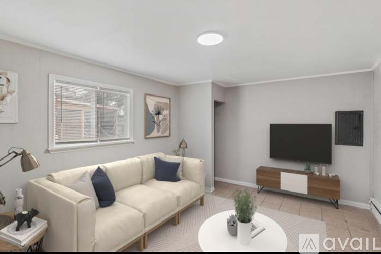 2314 Pendleton Street 3 Beds Single Family Home for Rent - Photo gallery 4