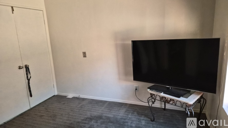 31488 Hallwood Court 2 Beds Single Family Home for Rent - Photo gallery 4