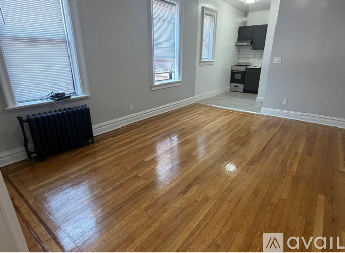 620 Pavonia Ave Studio Condo for Rent - Photo gallery 3