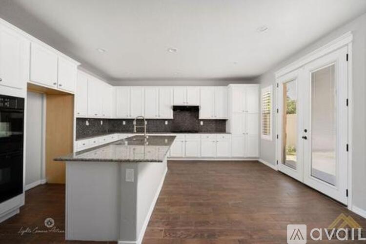 5616 Segovia Way 4 Beds Single Family Home for Rent - Photo gallery 3