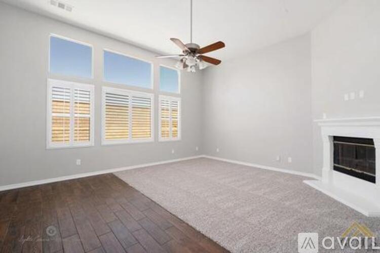 5616 Segovia Way 4 Beds Single Family Home for Rent - Photo gallery 4
