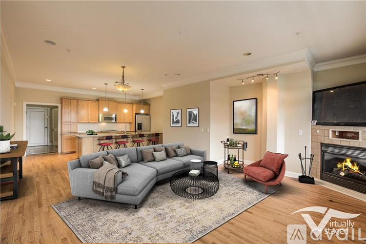 2929 McGee Trafficway 2 Beds Apartment for Rent - Photo gallery 3