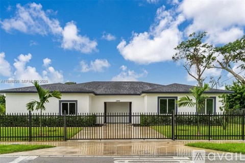 11870 SW 220Th St 4 Beds Apartment for Rent