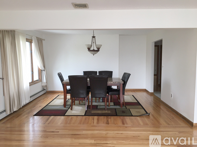 193 Banta Avenue 2 Beds Apartment for Rent - Photo gallery 1