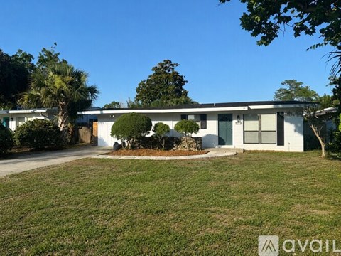 725 Holly Drive 3 Beds Apartment for Rent