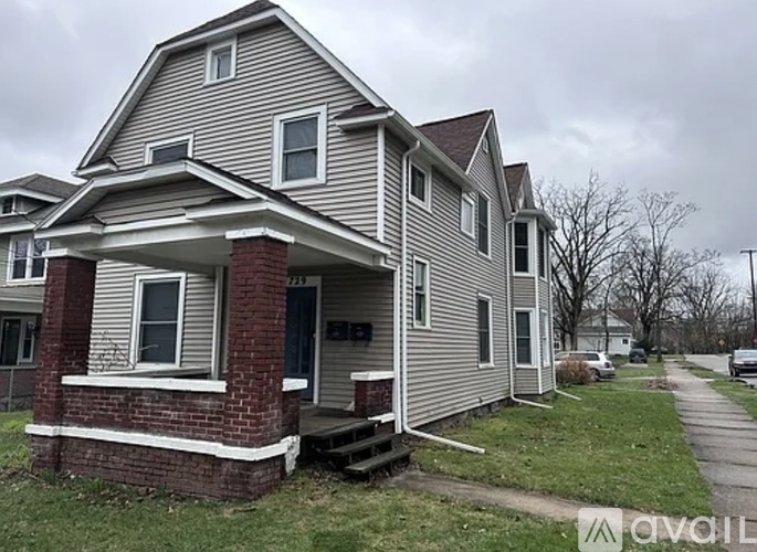 729 College Avenue Northeast 2 Beds Apartment for Rent - Photo gallery 2