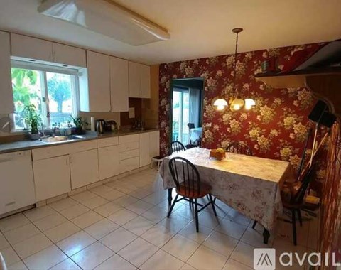 7 Longwood Drive 3 Beds Apartment for Rent