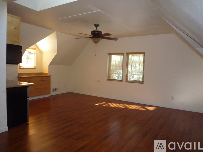 12 Oak Knoll Loop Studio Single Family Home for Rent - Photo gallery 2