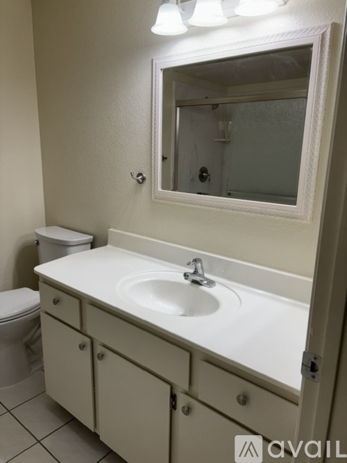 15819 N Meadow Park Dr 3 Beds Single Family Home for Rent - Photo gallery 3
