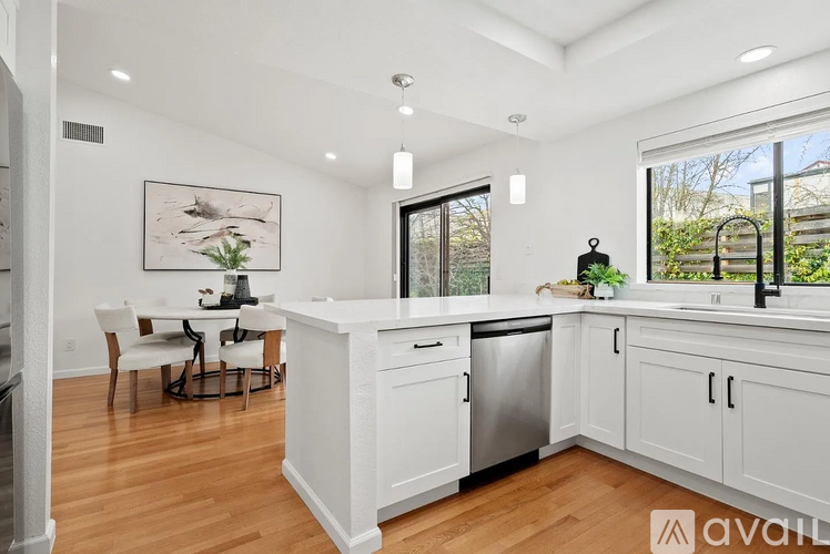 7242 Sharon Dr 3 Beds Single Family Home for Rent - Photo gallery 5