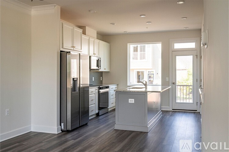 625 Belmont Bay Drive 3 Beds Townhouse for Rent - Photo gallery 3