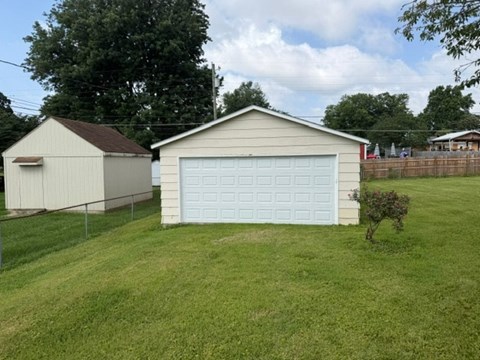 163 Grandview Dr 3 Beds Apartment for Rent