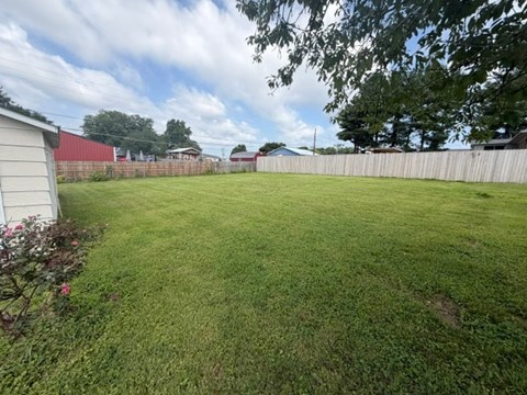 163 Grandview Dr 3 Beds Apartment for Rent