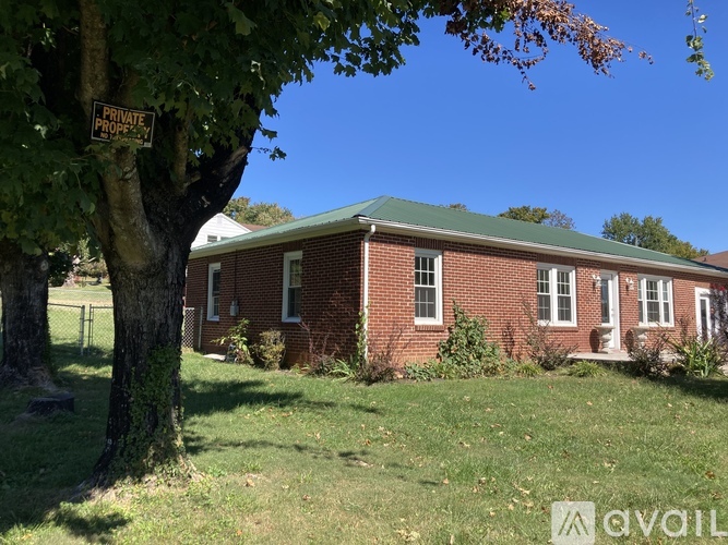 1128 West 4th North Street 3 Beds Single Family Home for Rent - Photo gallery 3