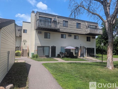 7404 72Nd Ln N 2 Beds Apartment for Rent