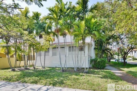 2000 S Miami Ave 4 Beds Apartment for Rent