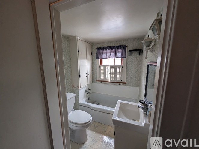 405 West Green Street 4 Beds Single Family Home for Rent - Photo gallery 2