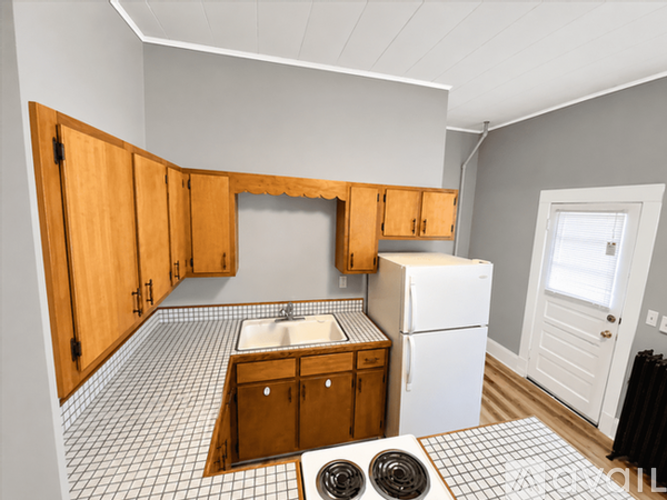300 Steward Ave 1 Apartment for Rent - Photo gallery 1