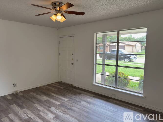 5507 Hooper Dr 4 Beds Single Family Home for Rent - Photo gallery 3