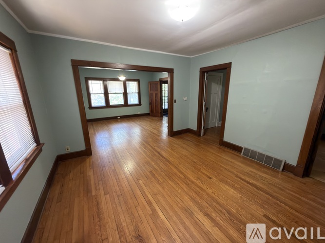 1013 East Gorham Street 2 Beds Apartment for Rent - Photo gallery 2