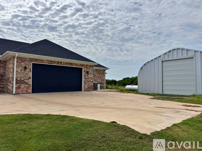 8 Gilbert Rd 4 Beds Single Family Home for Rent - Photo gallery 2