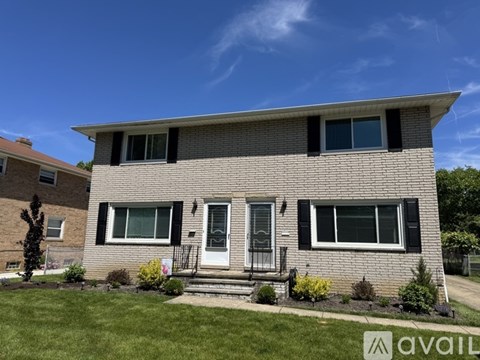 6595 Beverly Drive 3 Beds Apartment for Rent