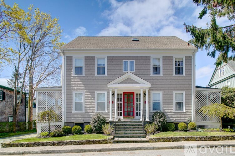 51 Powel Ave 4 Beds Townhouse for Rent - Photo gallery 1