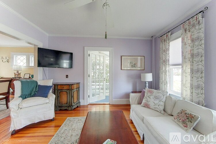 51 Powel Ave 4 Beds Townhouse for Rent - Photo gallery 4