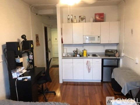 91 Westland Ave Studio Apartment for Rent
