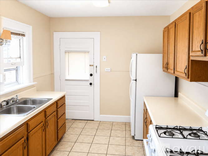 214 Steward Ave 2 Beds Apartment for Rent - Photo gallery 1