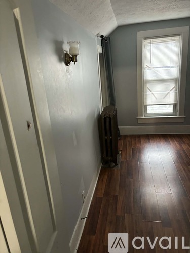 1921 Catalpa Street 1 Single Family Home for Rent - Photo gallery 1