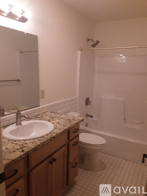 2445 Newburg Rd 2 Beds Apartment for Rent - Photo gallery 5
