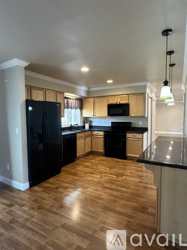 12214 W Saratoga Ave 4 Beds Single Family Home for Rent - Photo gallery 4