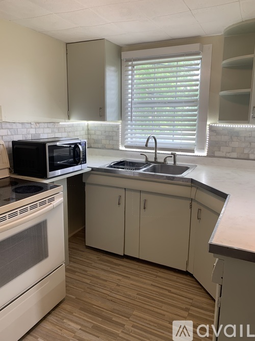 401 Waller St 2 Beds Single Family Home for Rent - Photo gallery 3