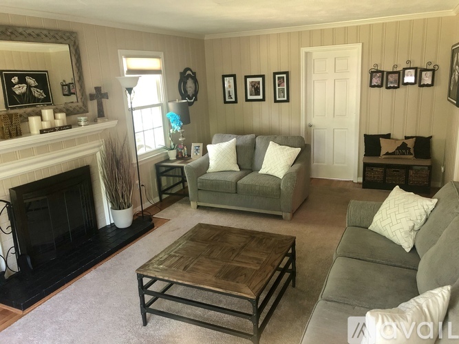 11901 Fairlington Ln 4 Beds Single Family Home for Rent - Photo gallery 2