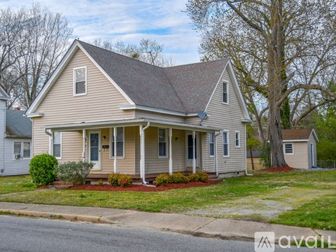 216 Cary Street 4 Beds Apartment for Rent