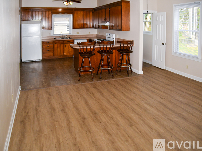 216 Cary Street 4 Beds Single Family Home for Rent - Photo gallery 2
