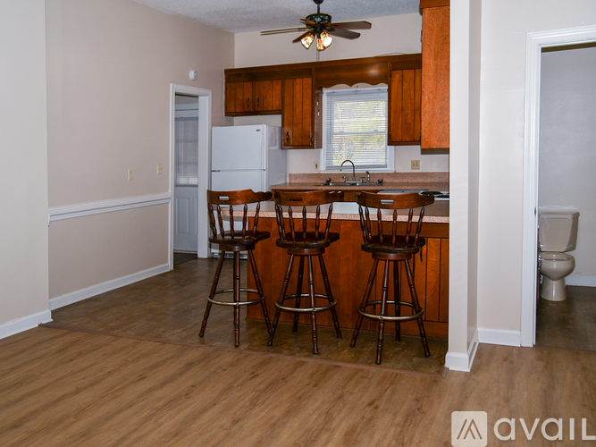 216 Cary Street 4 Beds Single Family Home for Rent - Photo gallery 3